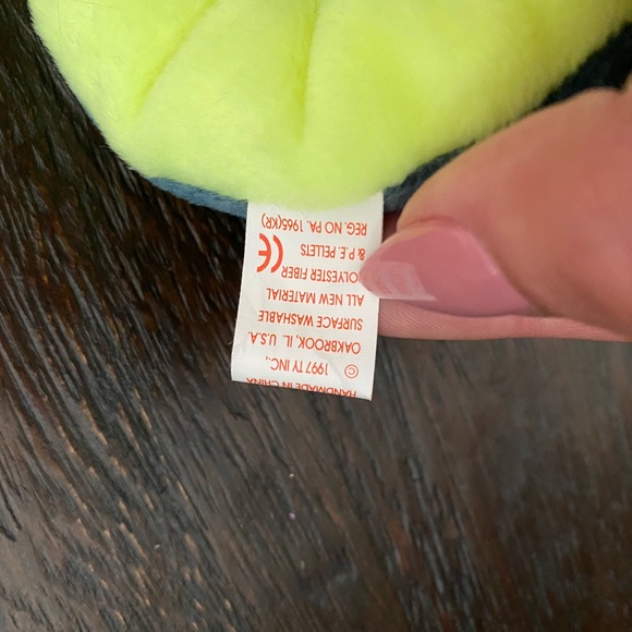 Hissy - Picture 3 of 3